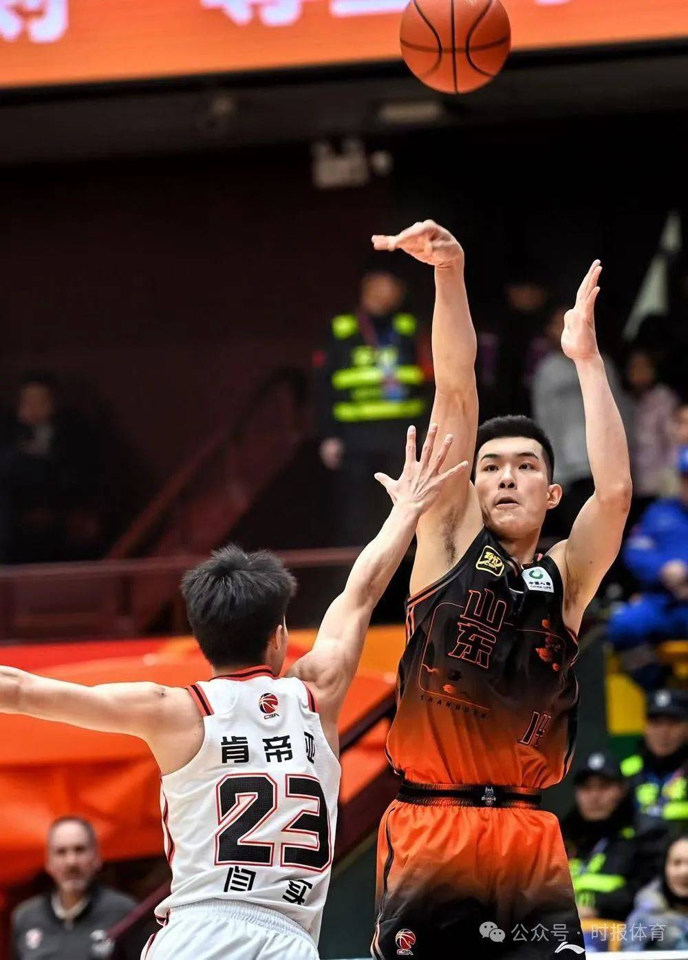 今夜山东男篮备战德国杯,单刀错失细节曝光,话题不断,赛季目标并未改变的简单介绍 今夜山东男篮备战德国杯,单刀错失细节曝光,话题不断,赛季目标并未改变的简单介绍