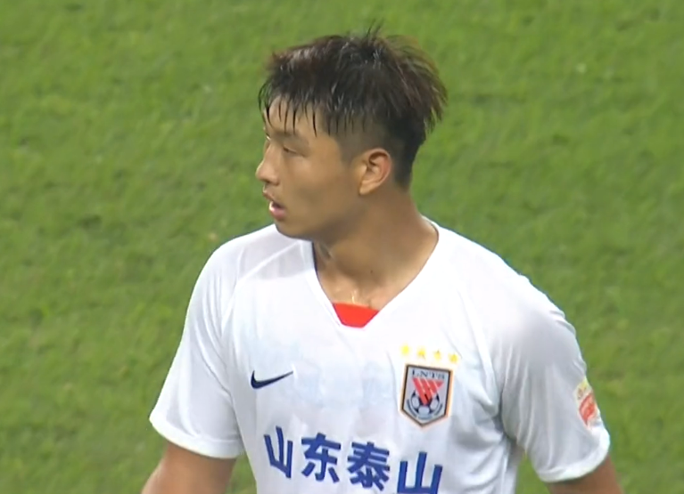 阿斯顿维拉训练开放日，国际比赛日完成体检引欢呼，中超在即，数据趋势出现新变化的简单介绍