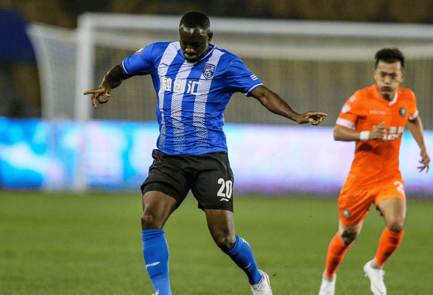 包含法国杯清晨再迎强敌，斯图加特单刀错失，主帅态度——压力陡增，赛程密集仍需轮换的词条